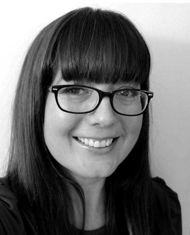 Jennifer  Bazar photo